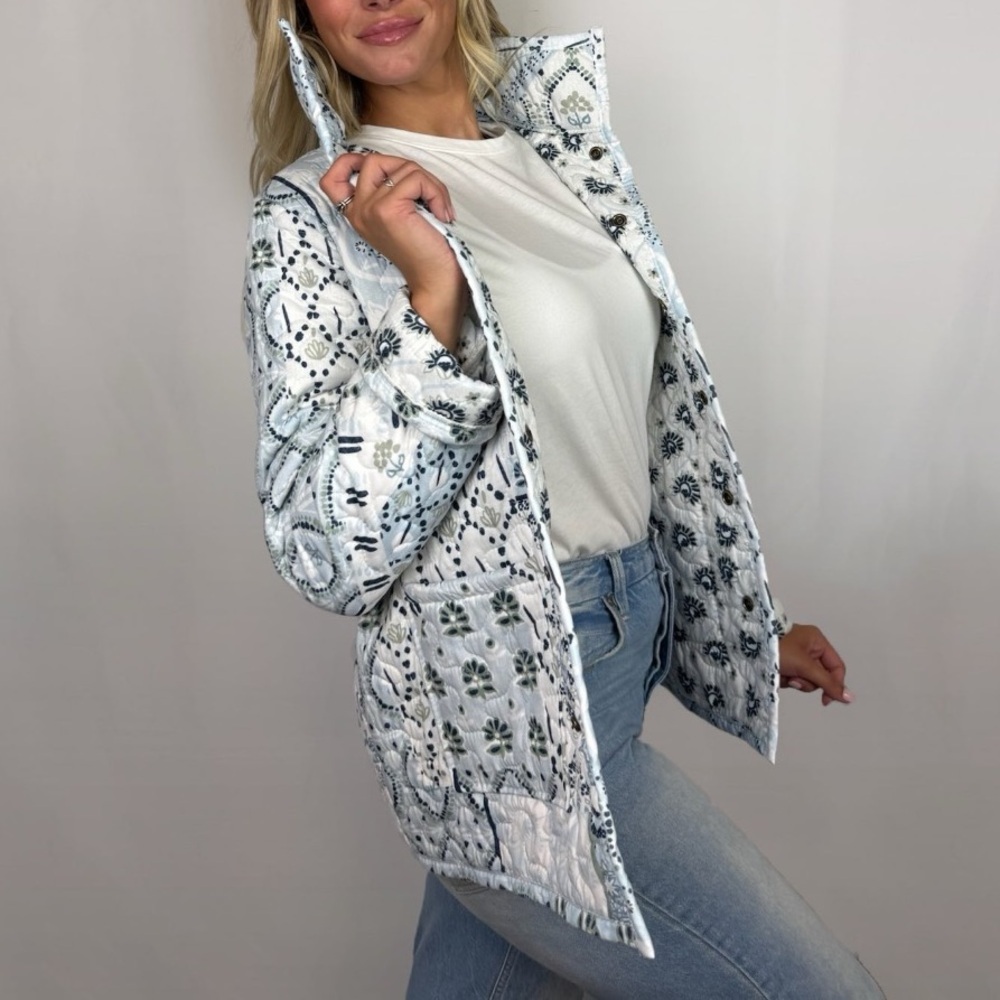 Ida Mae Home Quilted Jacket Large White Blue Patchwork Floral Cottagecore Boho - Picture 3 of 12